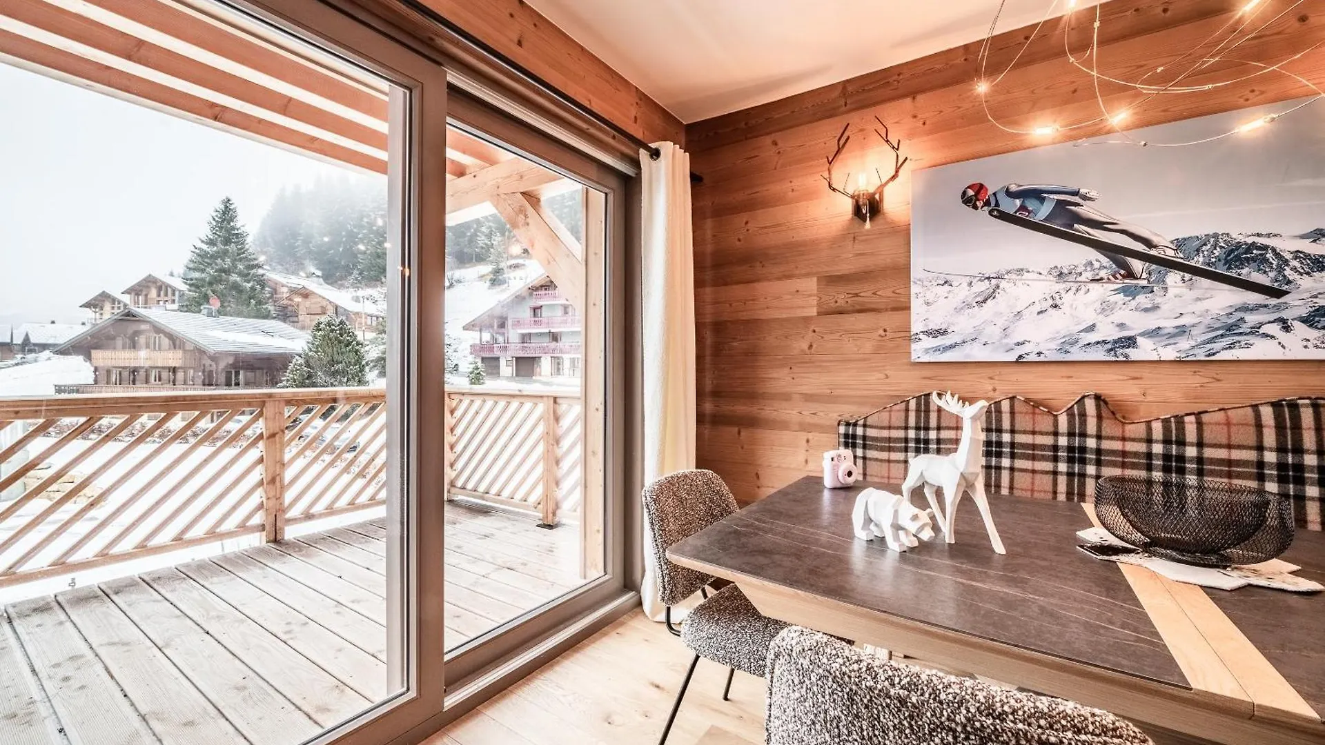 Apartment Chamoisine, Chatel - By Emerald Stay
