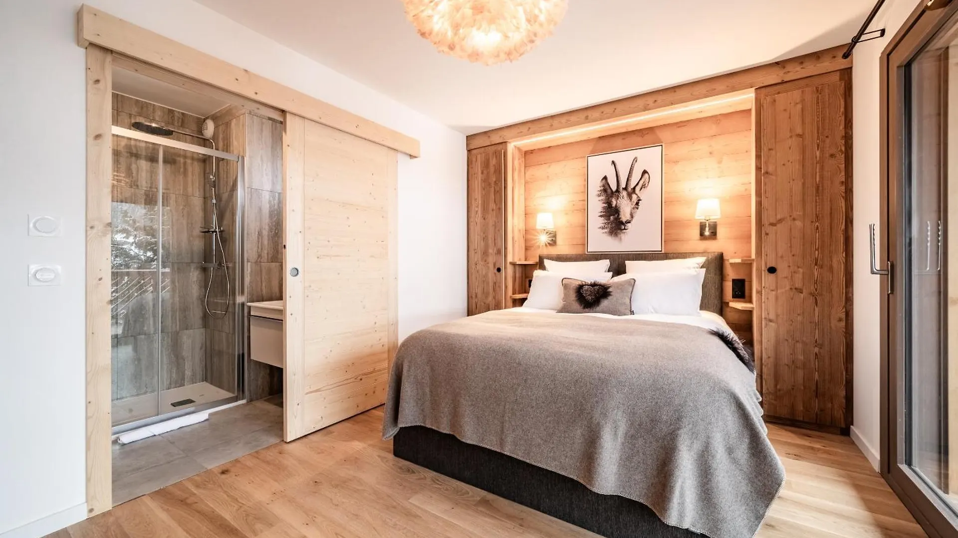 Apartment Chamoisine, Chatel - By Emerald Stay 0*,  France