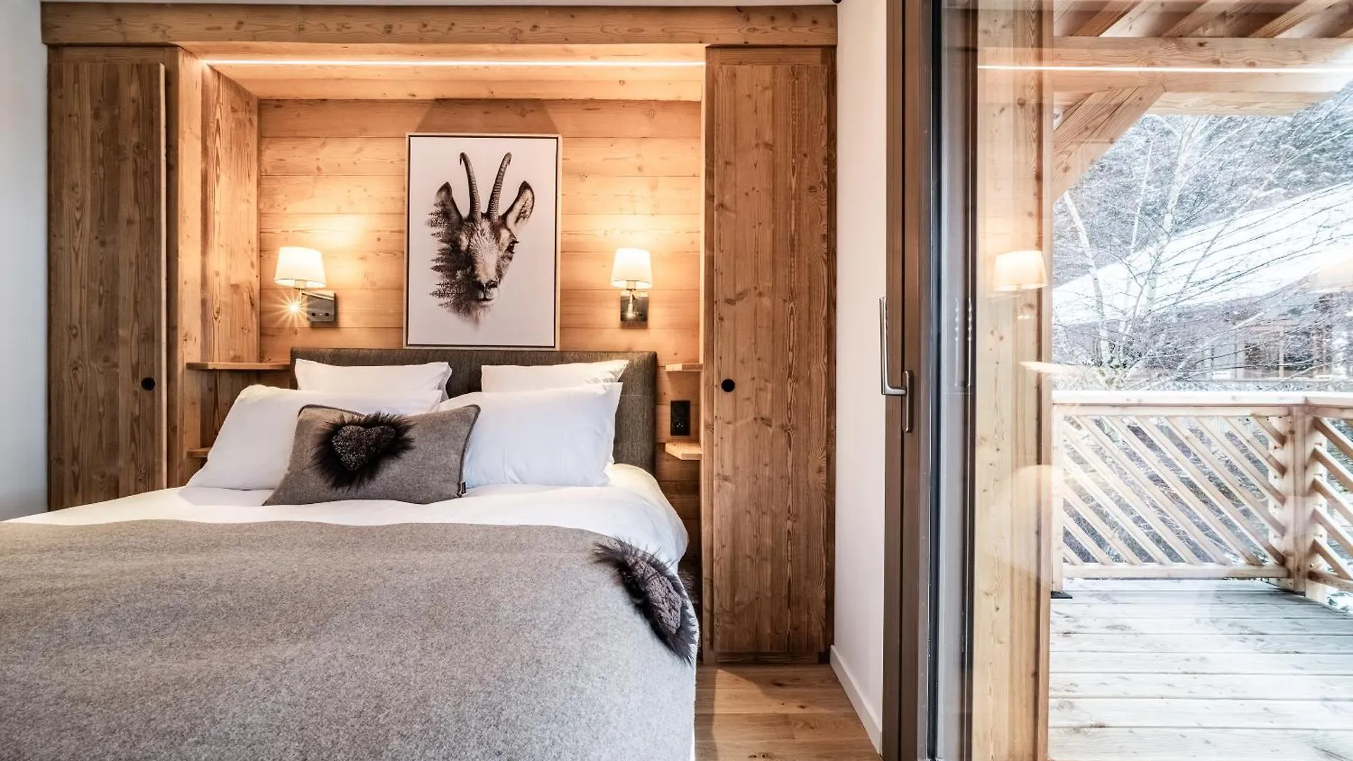 Apartment Chamoisine, Chatel - By Emerald Stay