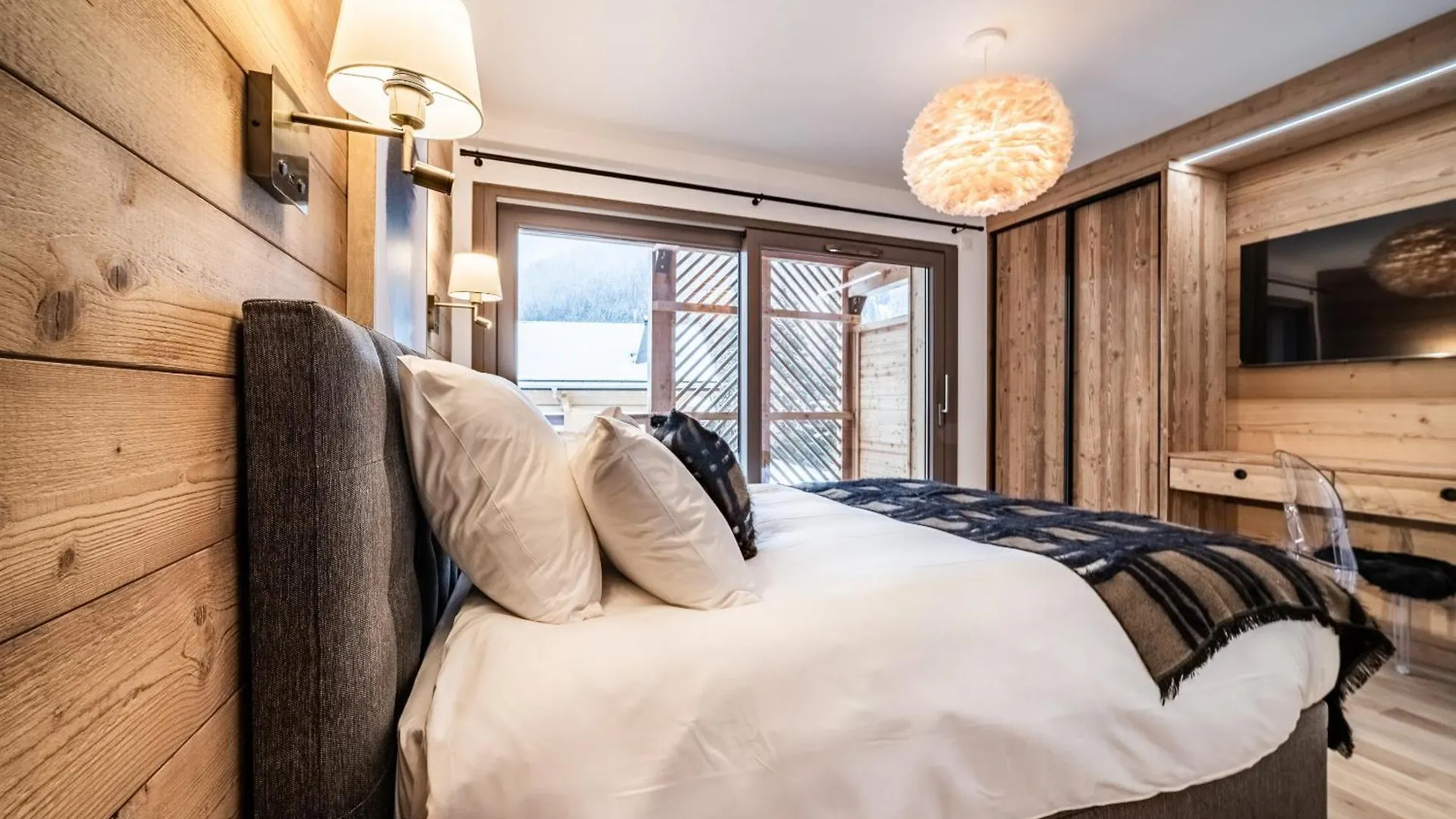 Apartment Chamoisine, Chatel - By Emerald Stay