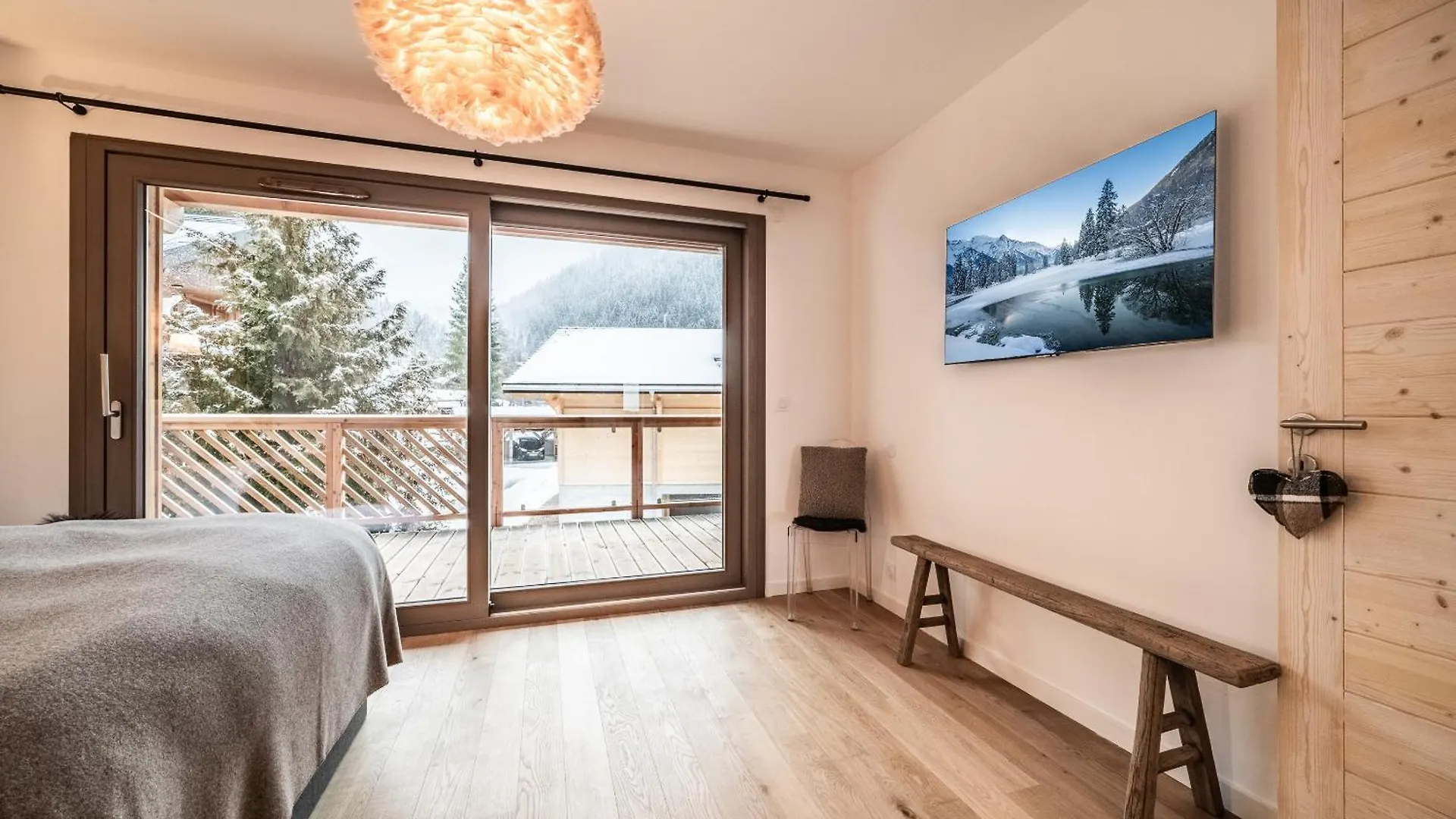 Apartment Chamoisine, Chatel - By Emerald Stay