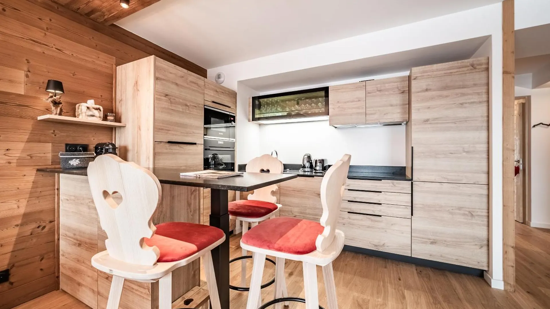 Apartment Chamoisine, Chatel - By Emerald Stay