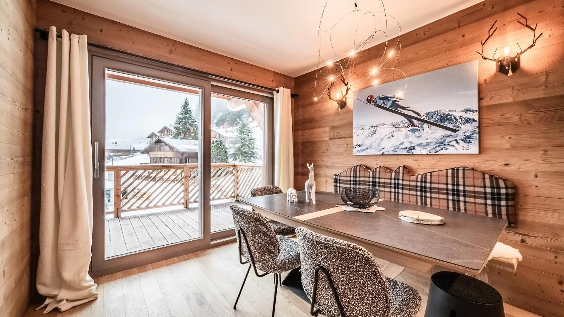 Apartment Chamoisine, Chatel - By Emerald Stay