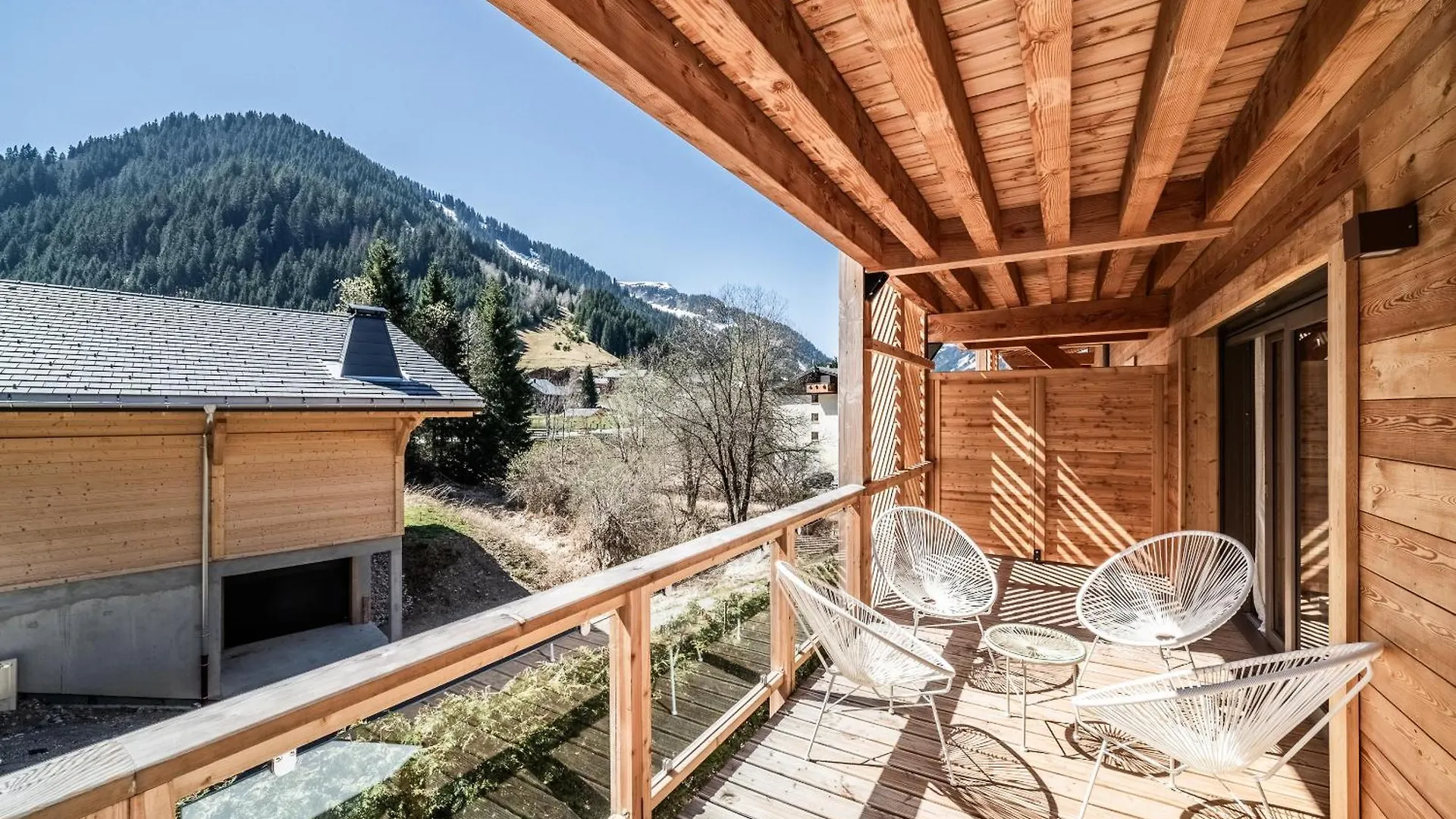 Apartment Chamoisine, Chatel - By Emerald Stay